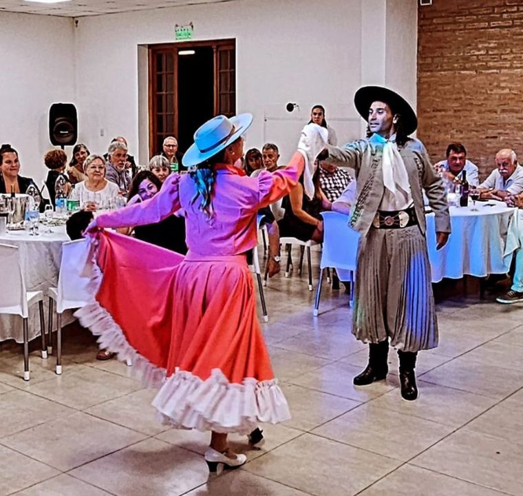 Danzas Folklóricas Adultos 3